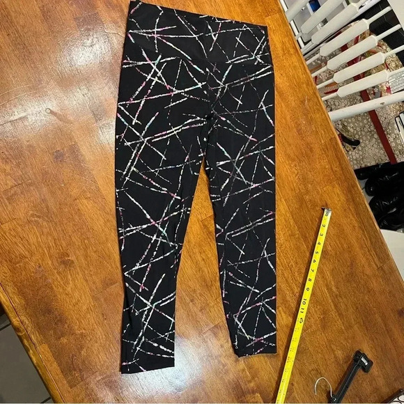 Zyia High Rise Metallic Abstract Rainbow Black 7/8 luxe leggings size 12 80s - Picture 1 of 8
